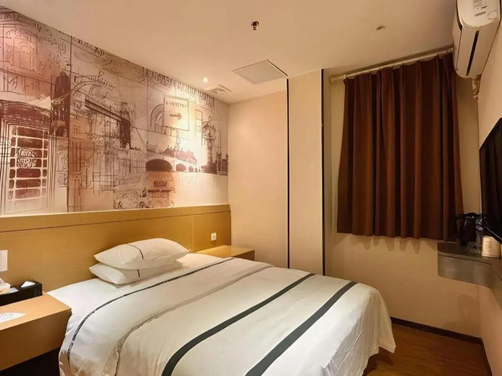 Bed in City Comfort Inn Zhuhai Qinglv Middle Road Riyuebei Grand Theater