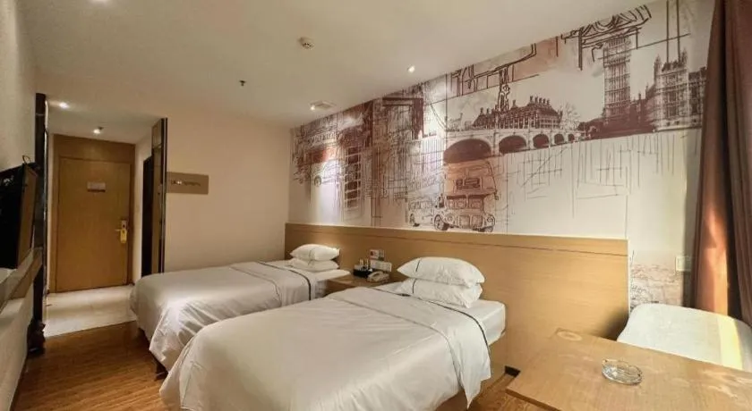 Bed in City Comfort Inn Zhuhai Qinglv Middle Road Riyuebei Grand Theater