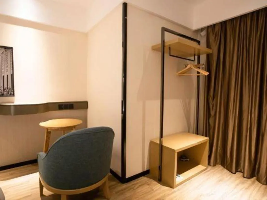 City Comfort Inn Beiliu Yongfeng Plaza Chengnan Bus Station