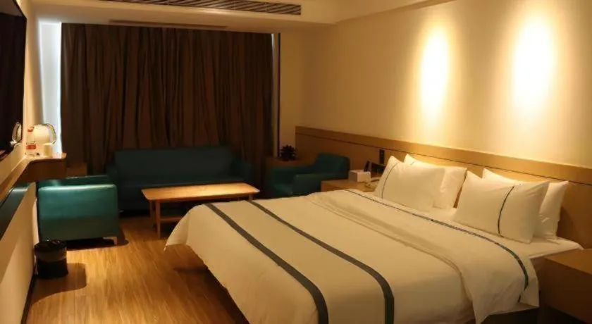 Bed in City Comfort Inn Zhanjiang Xuwen Port Wharf Passenger Station