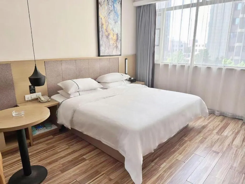 Bed in City Comfort Inn Tianmen Xincheng Walmart