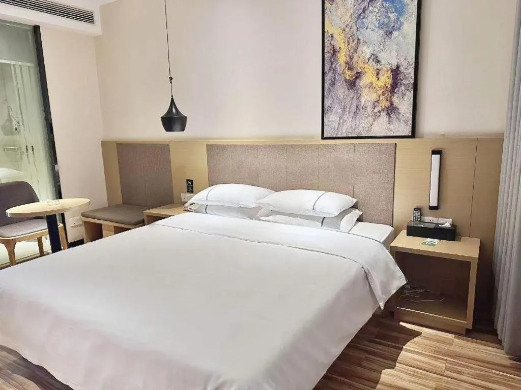 Bed in City Comfort Inn Tianmen Xincheng Walmart