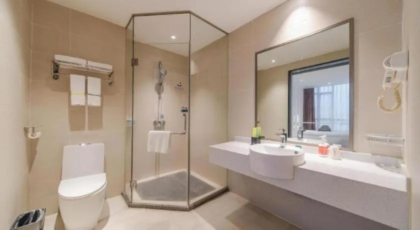 City Comfort Inn Maoming Xinyi Yudu Park