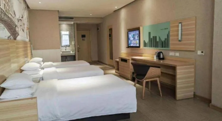 Bed in City Comfort Inn Jingzhou Railway Station Fantawild