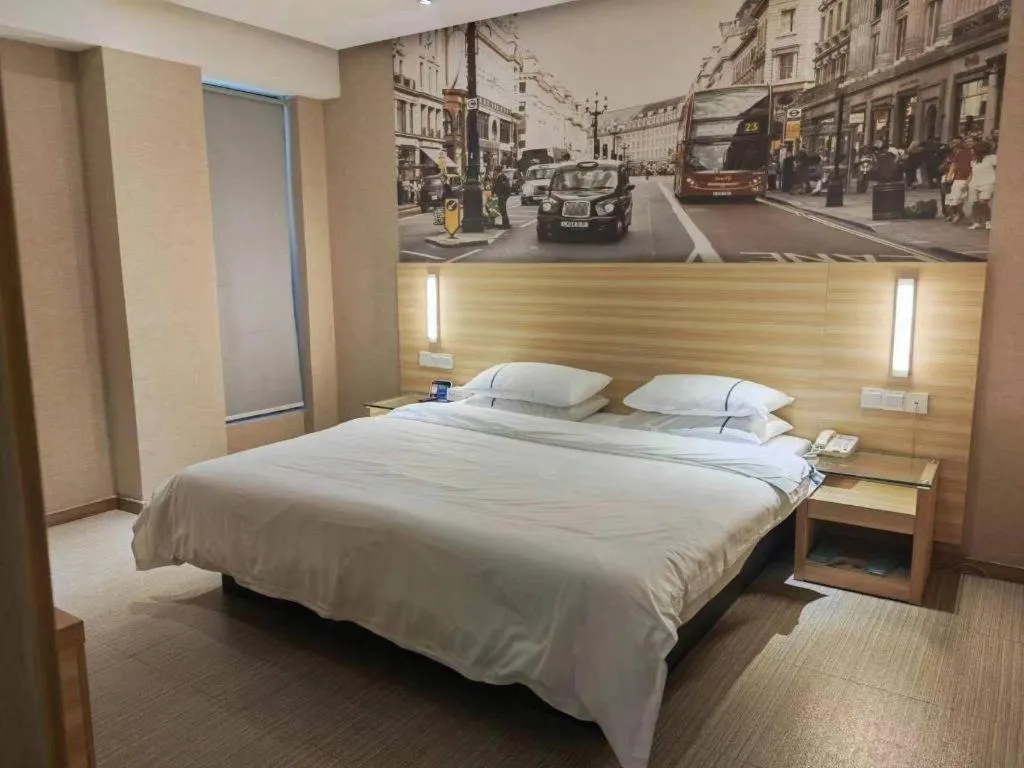 Bed in City Comfort Inn Jingzhou Railway Station Fantawild