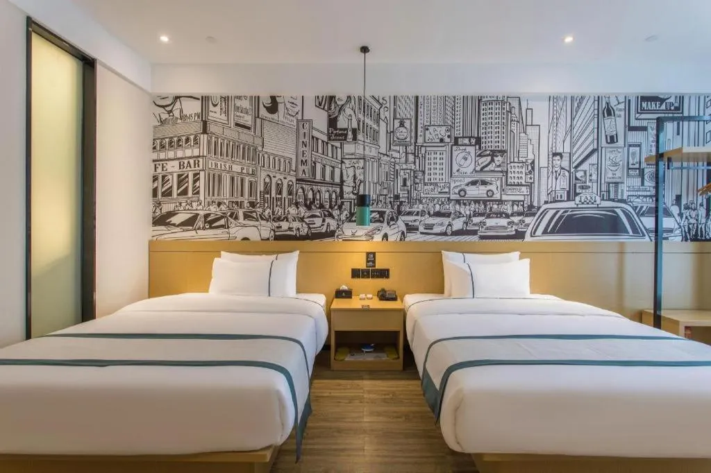 Bed in City Comfort Inn Jingzhou Railway Station Fantawild