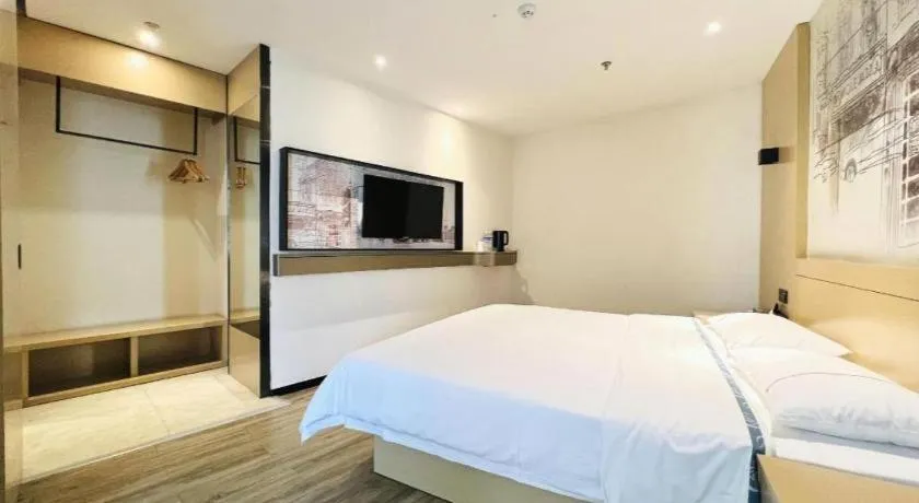 Bed in City Comfort Inn Chongqing Huangguan Dafuti