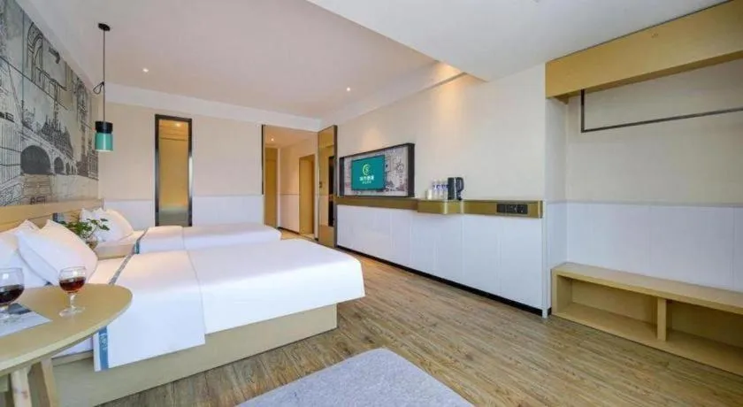 Bed in City Comfort Inn Chongqing Huangguan Dafuti