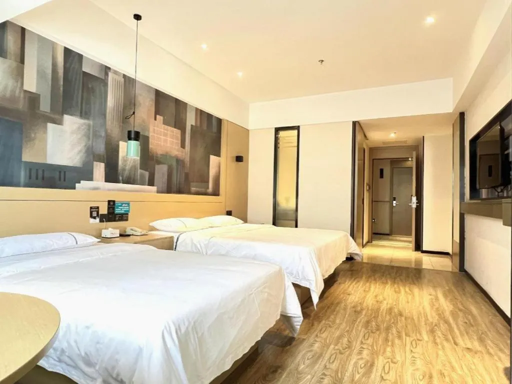 Bed in City Comfort Inn Chongqing Huangguan Dafuti