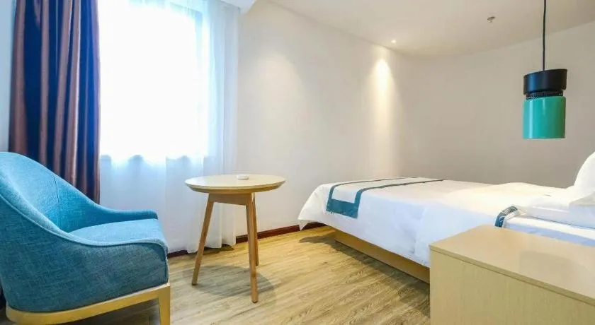 Bed in City Comfort Inn Chongqing Huangguan Dafuti