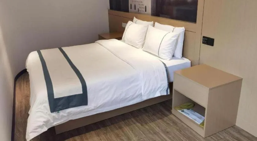 Bed in City Comfort Inn Chongqing Huangguan Dafuti