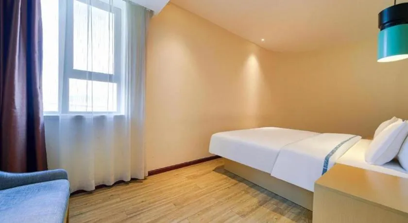 Bed in City Comfort Inn Chongqing Huangguan Dafuti