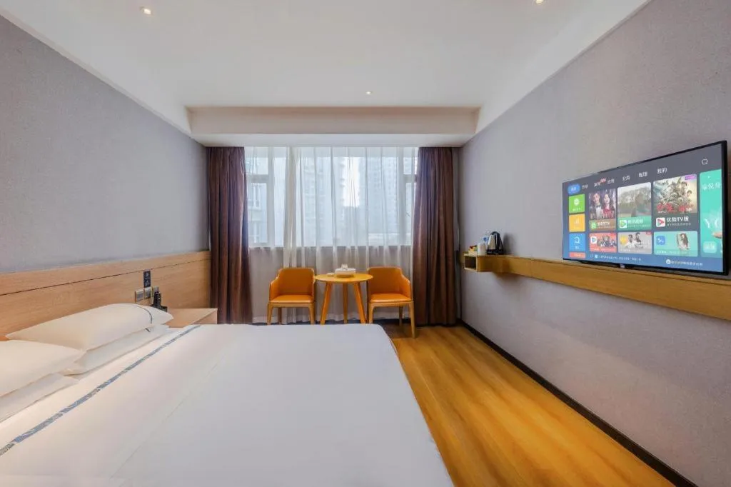 Bed in City Comfort Inn Shantou Huashan Road the MixC