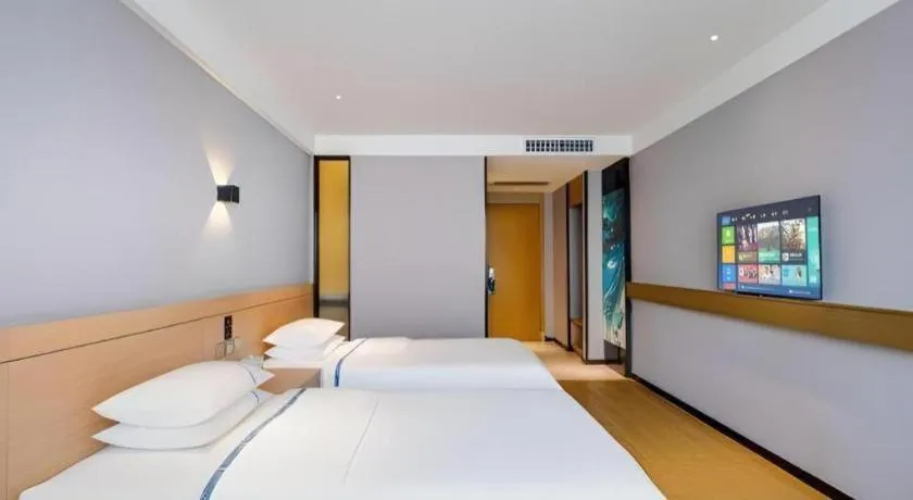 Bed in City Comfort Inn Shantou Huashan Road the MixC