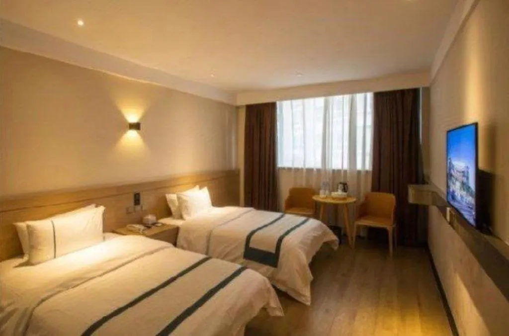 Bed in City Comfort Inn Shantou Huashan Road the MixC