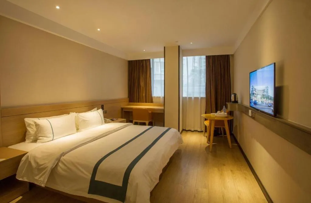 Bed in City Comfort Inn Shantou Huashan Road the MixC