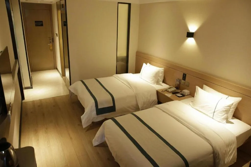 Bed in City Comfort Inn Shantou Huashan Road the MixC