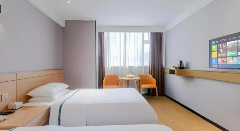 Bed in City Comfort Inn Shantou Huashan Road the MixC