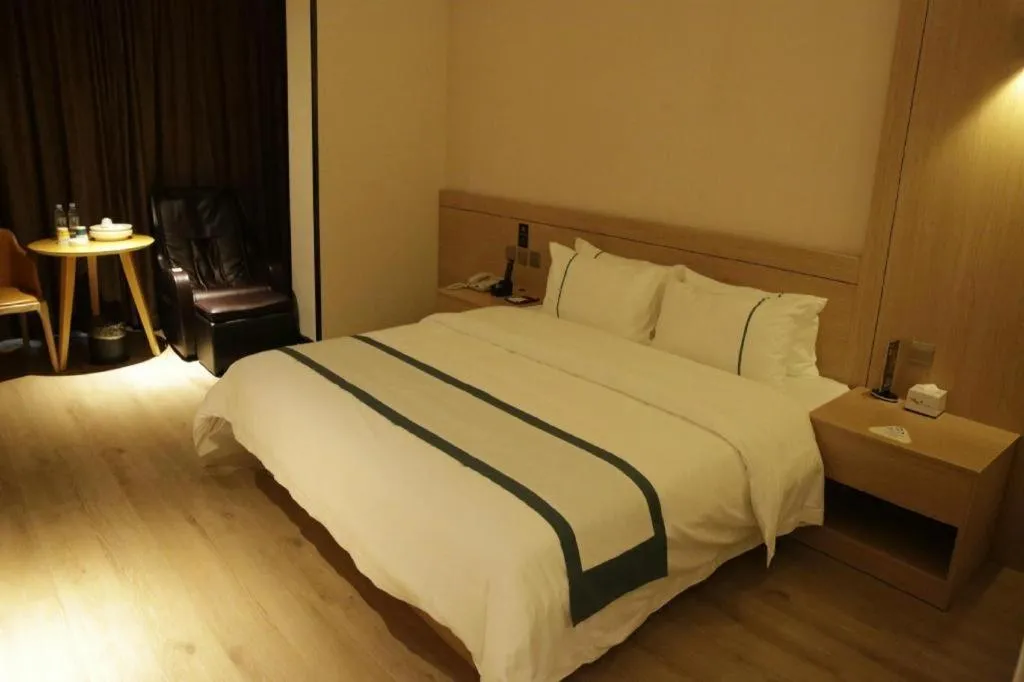 Bed in City Comfort Inn Shantou Huashan Road the MixC