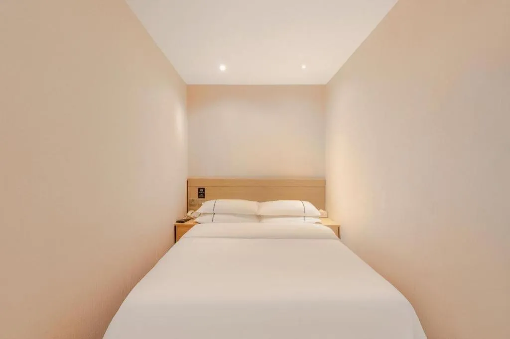 Bed in City Comfort Inn Shantou Huashan Road the MixC