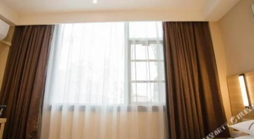 Bed in City Comfort Inn Nanchang Bayi Square Dinggong Road