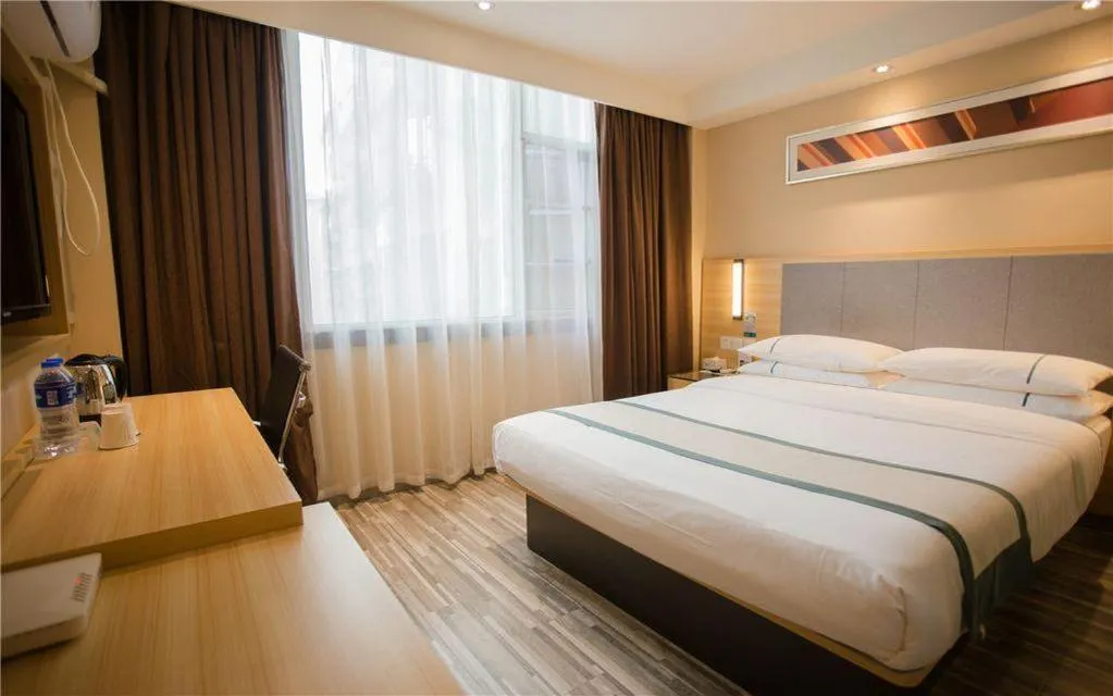 Bed in City Comfort Inn Nanchang Bayi Square Dinggong Road