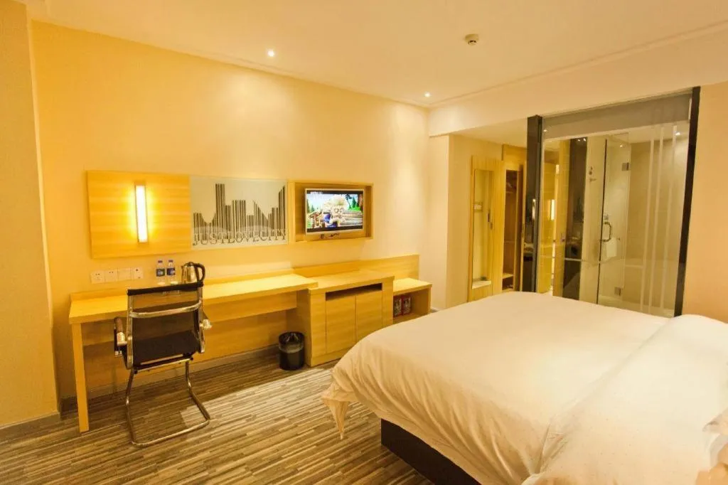 Bed in City Comfort Inn Huizhou Huiyang High-speed Railway Station