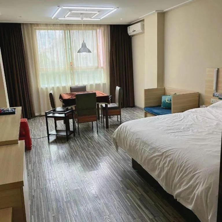 Bed in City Comfort Inn Huizhou Huiyang High-speed Railway Station