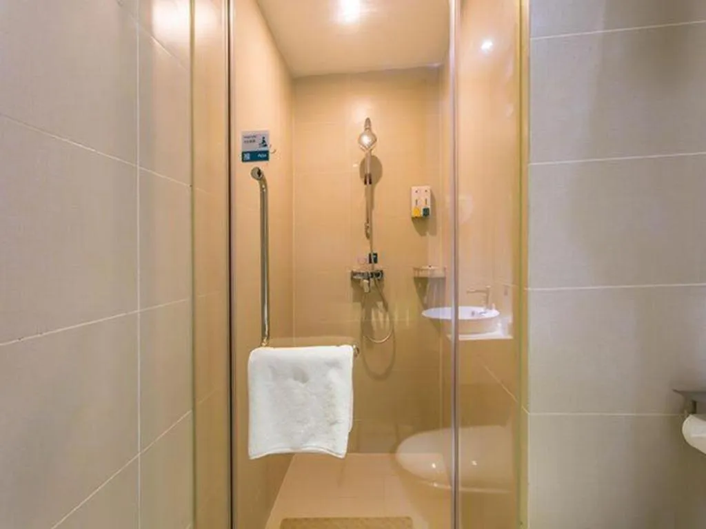 City Comfort Inn Guigang Pingnan Bus Station Jiangbin Park