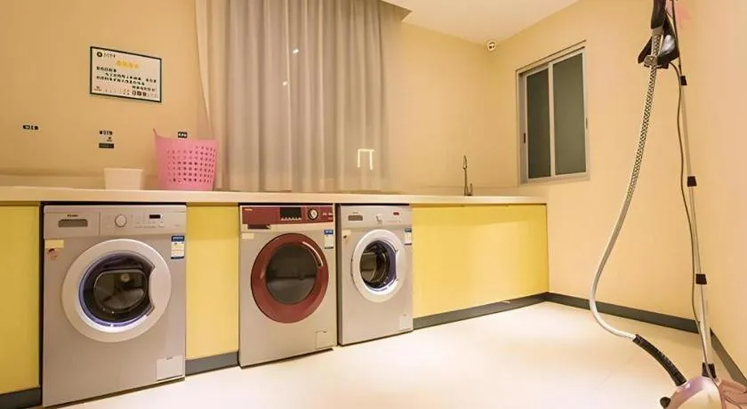 City Comfort Inn Guigang Pingnan Bus Station Jiangbin Park