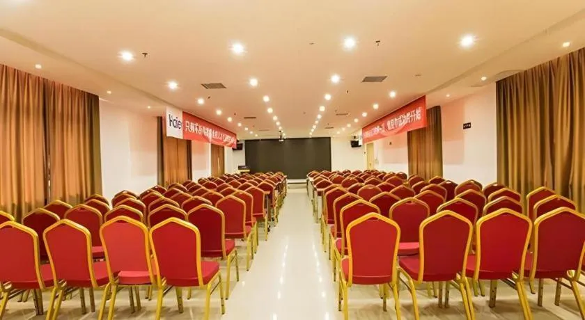 City Comfort Inn Guigang Pingnan Bus Station Jiangbin Park