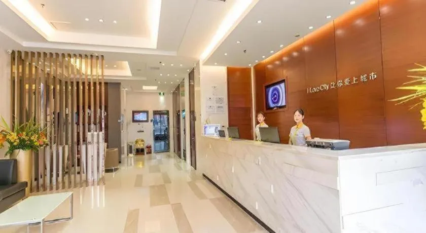 City Comfort Inn Guigang Pingnan Bus Station Jiangbin Park