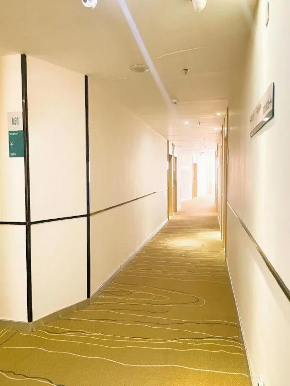 City Comfort Inn Guigang Pingnan Bus Station Jiangbin Park