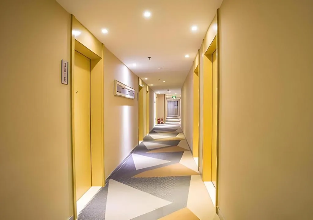 City Comfort Inn Guigang Pingnan Bus Station Jiangbin Park