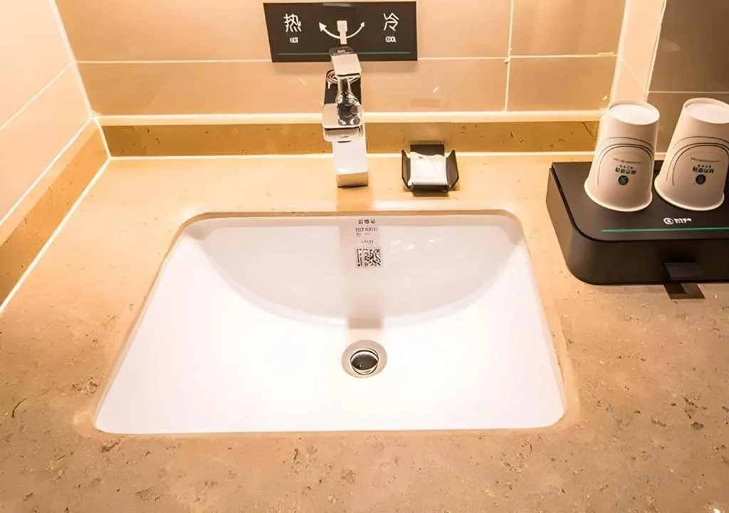 City Comfort Inn Guigang Pingnan Bus Station Jiangbin Park