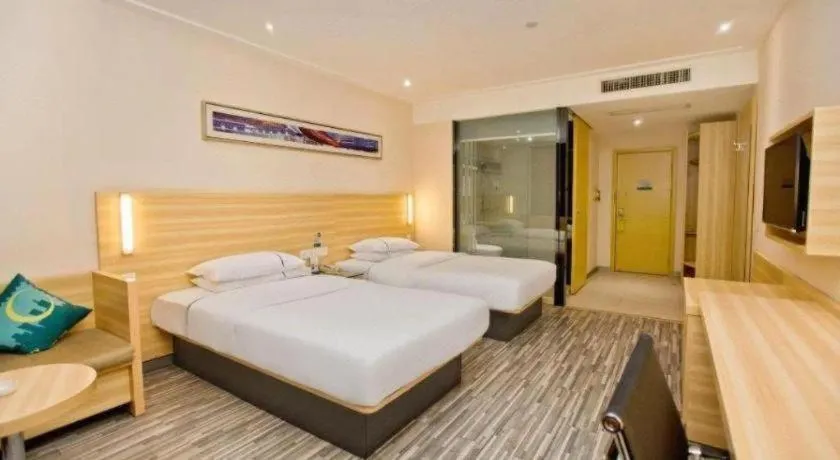 Bed in City Comfort Inn Zhanjiang Middle Renmin Avenue Dingsheng Square