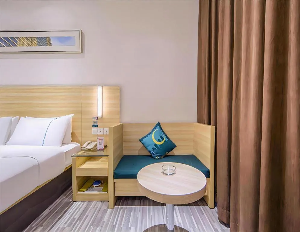 Bed in City Comfort Inn Zhanjiang Middle Renmin Avenue Dingsheng Square