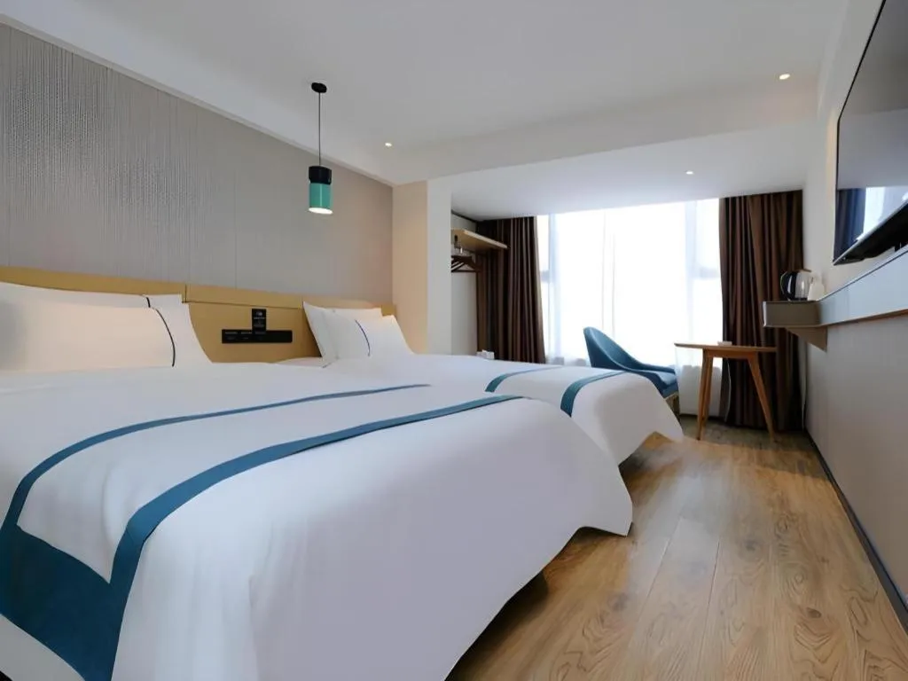 Bed in City Comfort Inn Guiyang North High Speed Railway Station