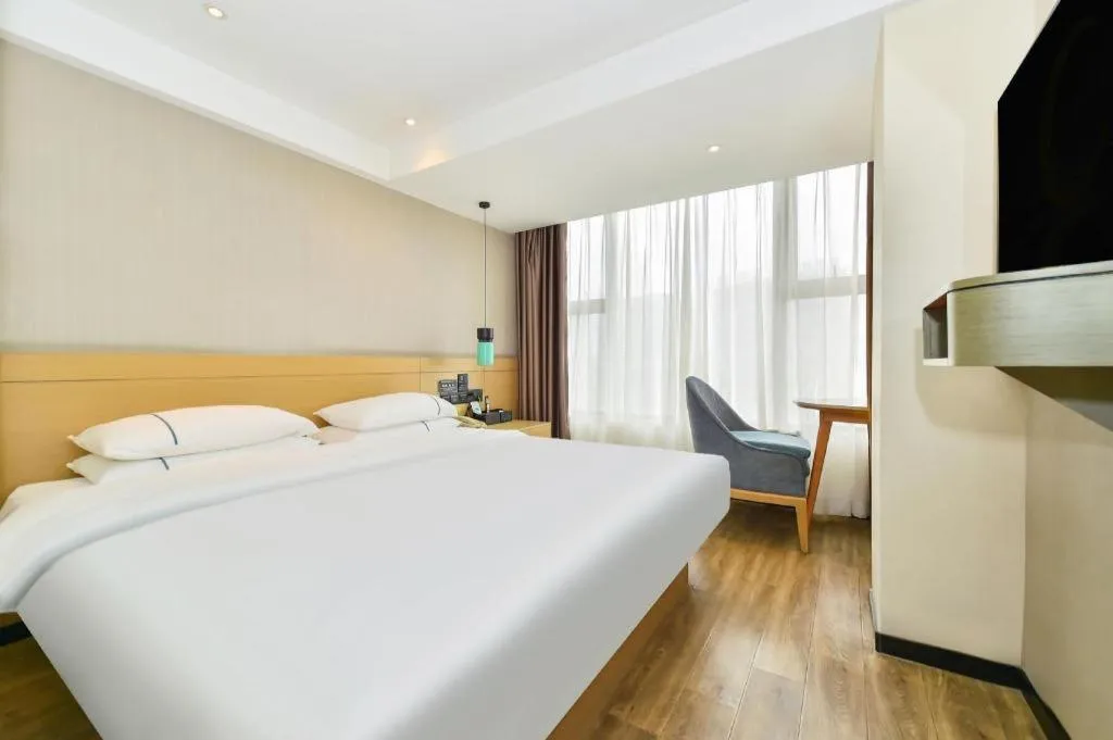 Bed in City Comfort Inn Guiyang North High Speed Railway Station
