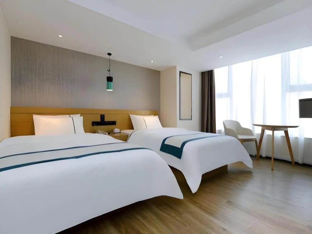 Bed in City Comfort Inn Guiyang North High Speed Railway Station