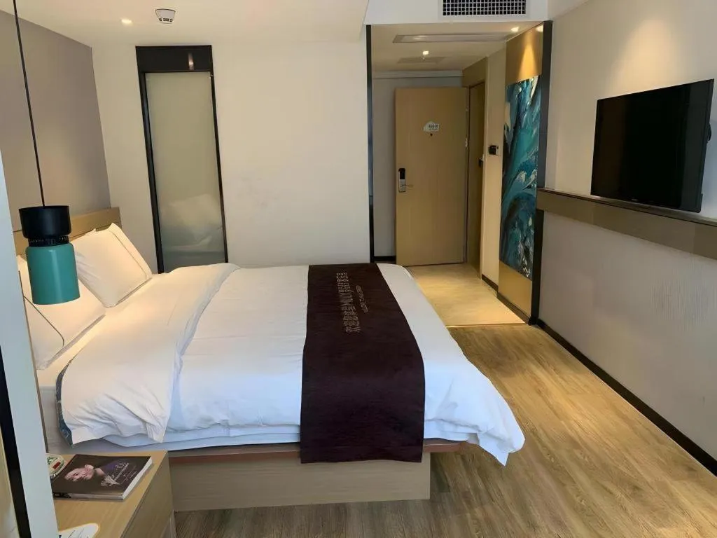 Bed in City Comfort Inn Guiyang North High Speed Railway Station