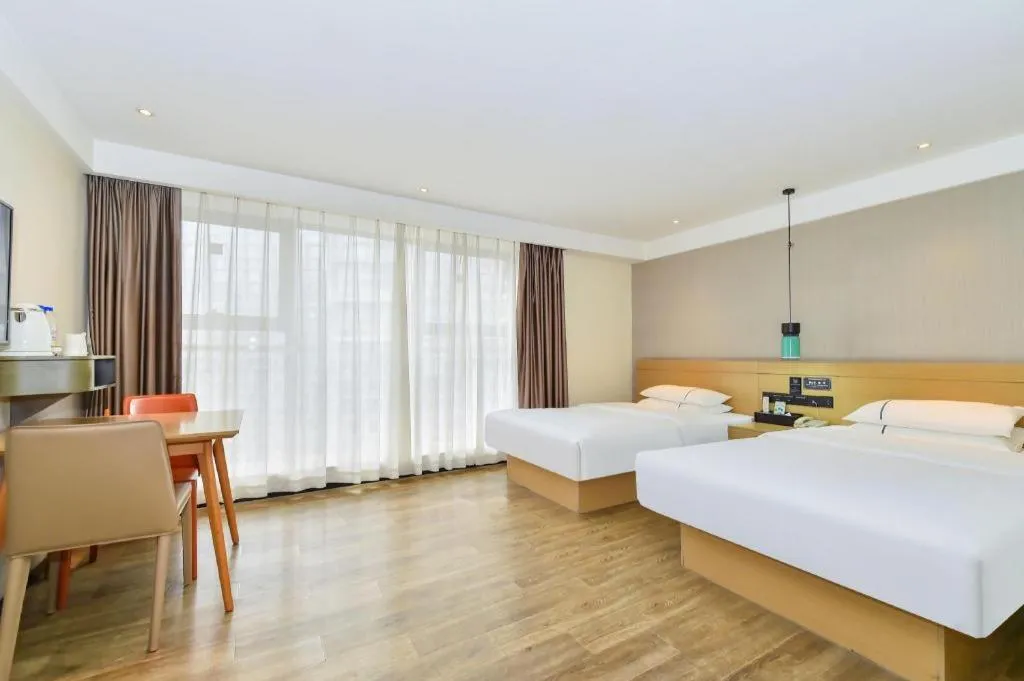 Bed in City Comfort Inn Guiyang North High Speed Railway Station