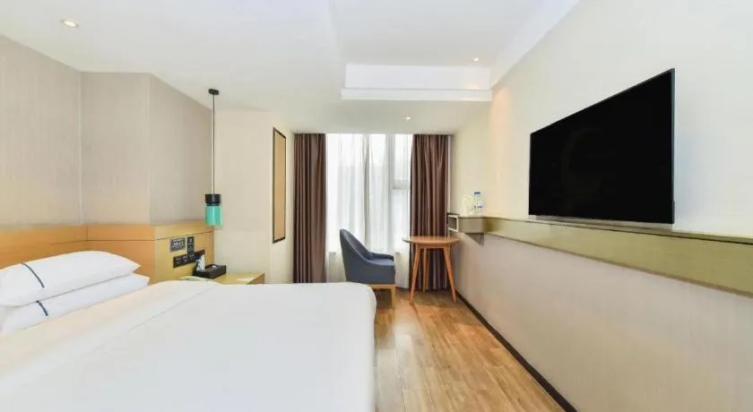 Bed in City Comfort Inn Guiyang North High Speed Railway Station