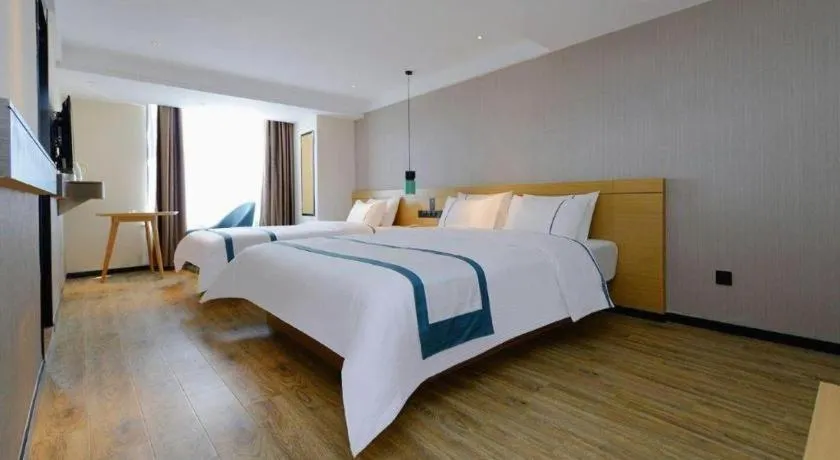 Bed in City Comfort Inn Guiyang North High Speed Railway Station