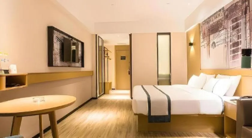 Bed in City Comfort Inn Nanning Kede Zoo Qingchuan Metro Station