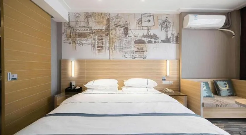 Bed in City Comfort Inn Lichuan Railway Station Tenglong Cave