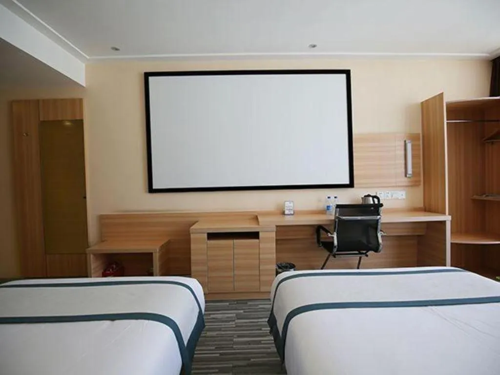 Bed in City Comfort Inn Lichuan Railway Station Tenglong Cave