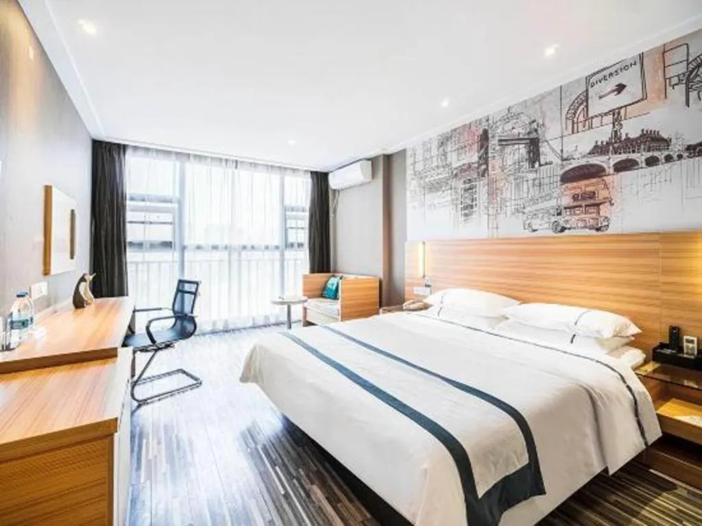 Bed in City Comfort Inn Lichuan Railway Station Tenglong Cave