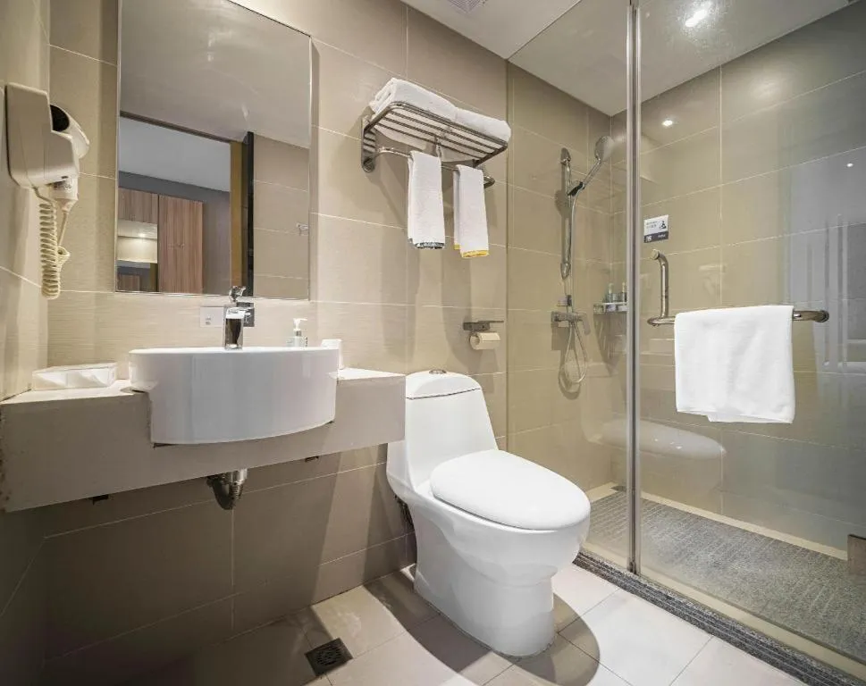 City Comfort Inn Lichuan Railway Station Tenglong Cave