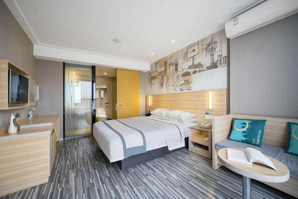 Bed in City Comfort Inn Lichuan Railway Station Tenglong Cave